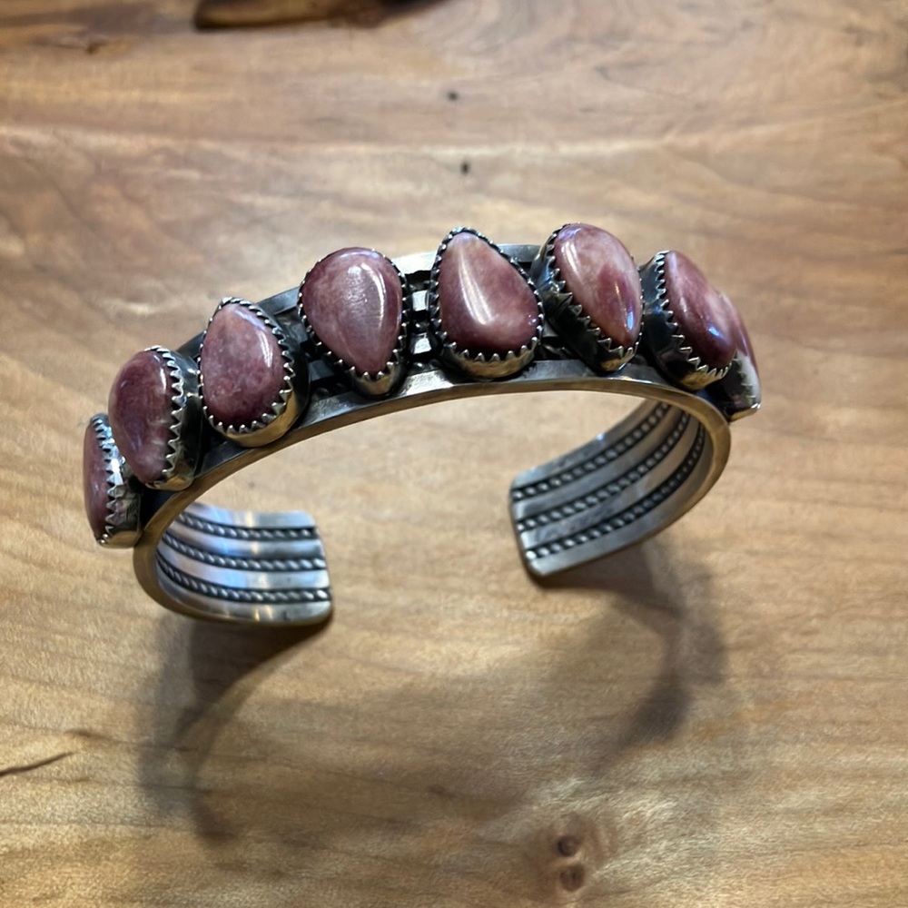 Marcus Chavez purple spiny oyster sterling silver Native American cuff bracelet